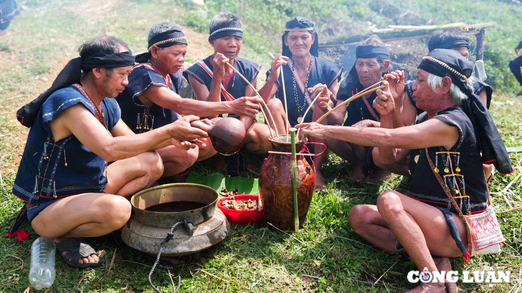 kbang gia lai dan lang bahnar tai hien nghi le cung ben nuoc hinh 5