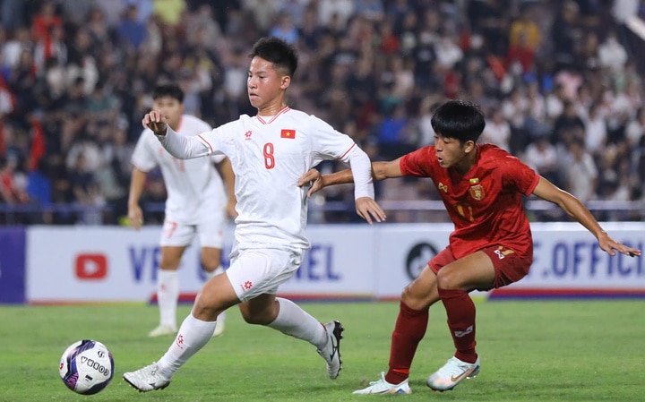 U17 Việt Nam gặp khó khăn.