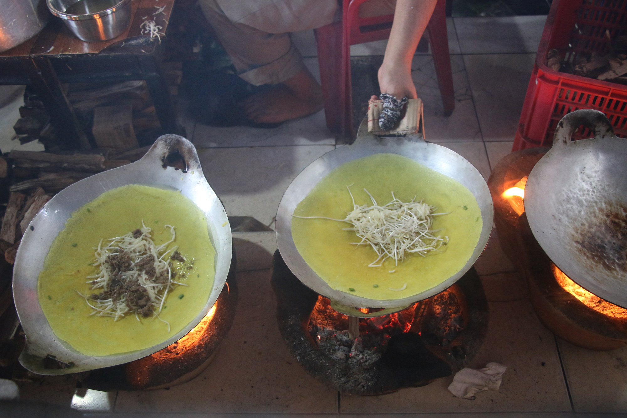 Làng bánh xèo Cao Lãnh nhộn nhịp ngày Tết Đoan ngọ - Ảnh 11.