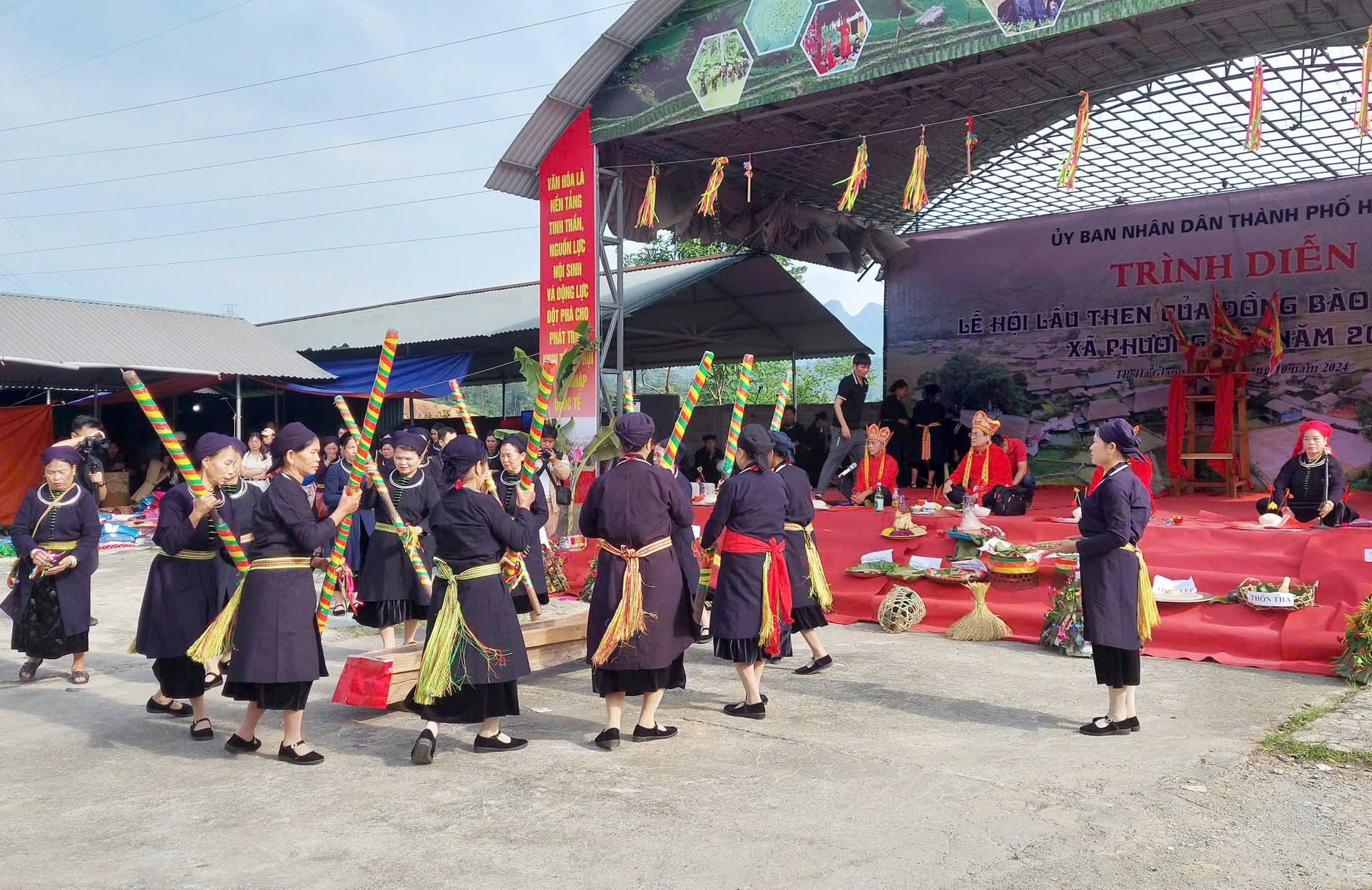 le hoi lau then 2024 dam da sac mau van hoa dan toc tay o ha giang hinh 2