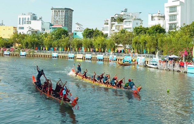 Đua ghe ngo- lễ hội văn hóa độc đáo dành cho du khách đến với TP.HCM - Ảnh 3.