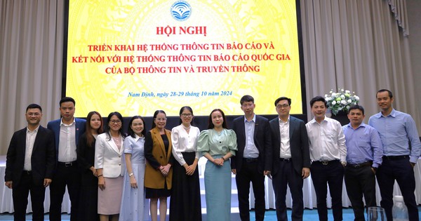 Triển khai hệ thống thông tin báo cáo, kết nối với Hệ thống thông tin báo cáo quốc gia của Bộ TT&TT