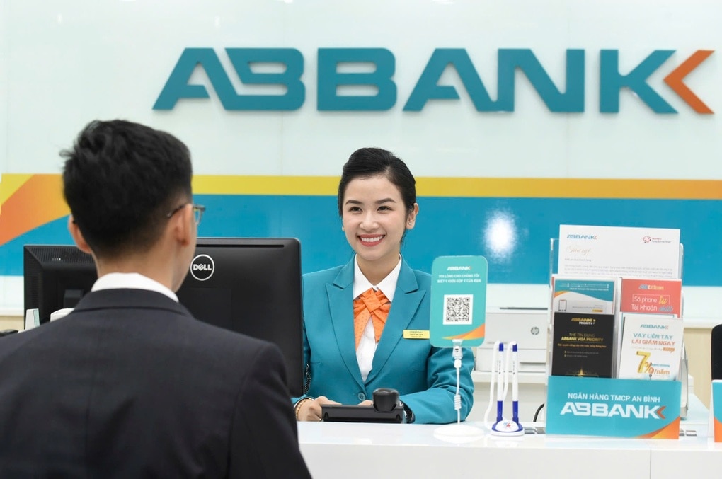 ABBANK đẩy mạnh chuyển đổi số, hỗ trợ khách hàng sau bão - 5