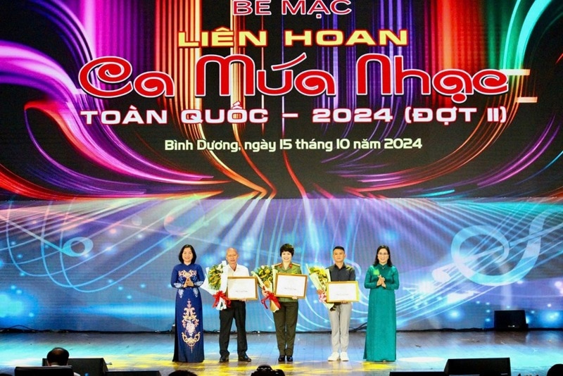 3 tac pham doat huy chuong vang lien hoan ca mua nhac toan quoc 2024 hinh 1