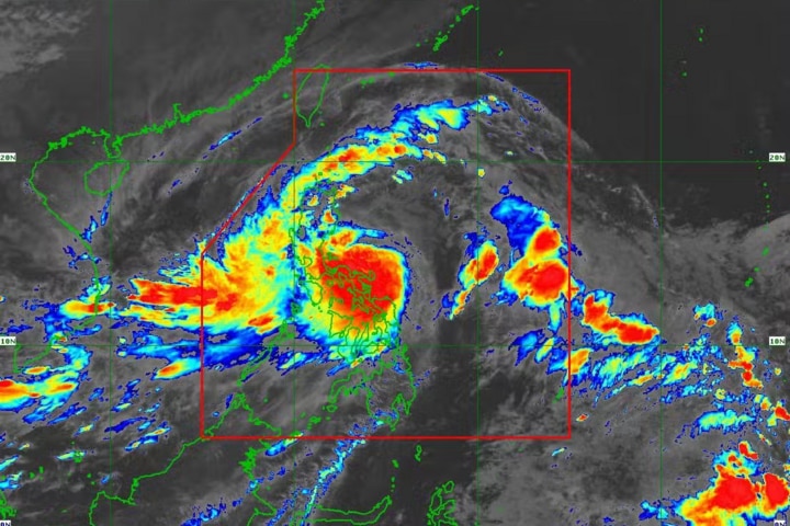 Vị trí của bão Trà Mi lúc 8h ngày 23/10. (Ảnh: Philippine Daily Inquirer)