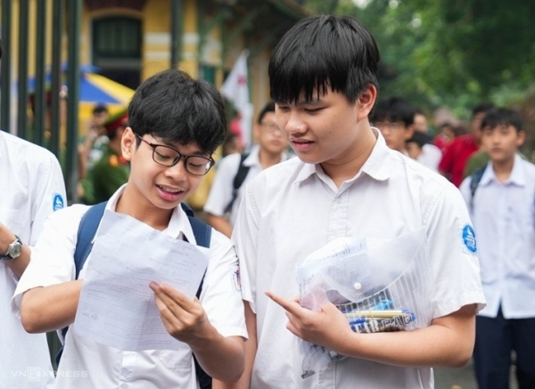 The Ministry of Education and Training collects opinions on subjects that will be included directly in the 10th grade – Vietnam.vn