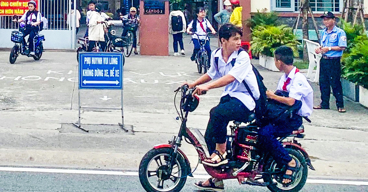 「ビンズン省のユニークなところ」:この学校には学級資金がない、おとぎ話のような実話 - Vietnam.vn