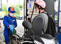 Preço da gasolina em Nguyen Hue 11 808 704 3330.jpg