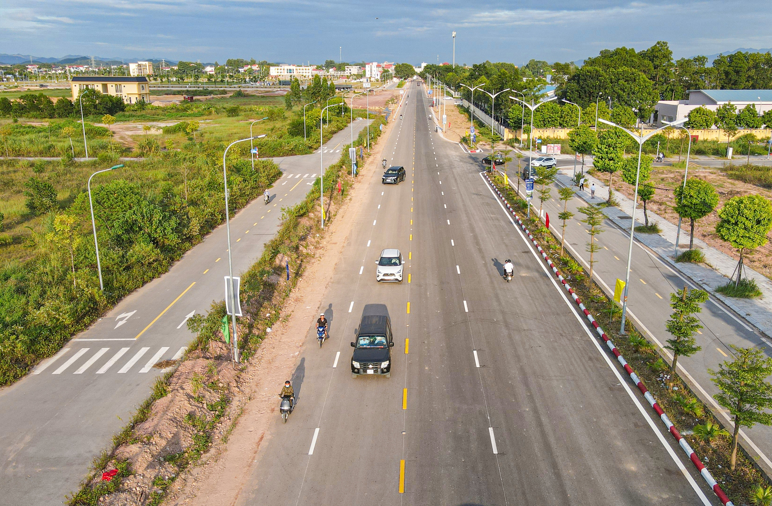 Hai mô hình phân cấp địa phương quản lý quốc lộ- Ảnh 1.