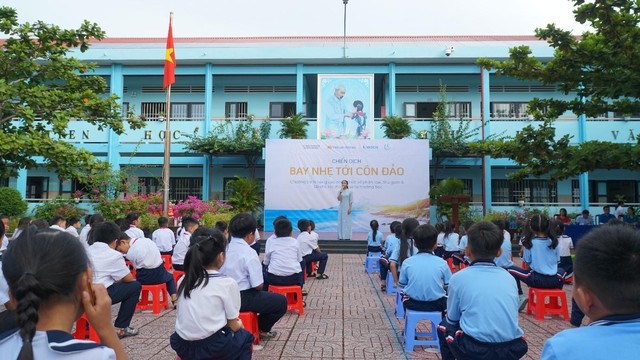 Hơn 2.000 học sinh Côn Đảo tích cực tham gia trải nghiệm tái chế rác thải - Ảnh 1.