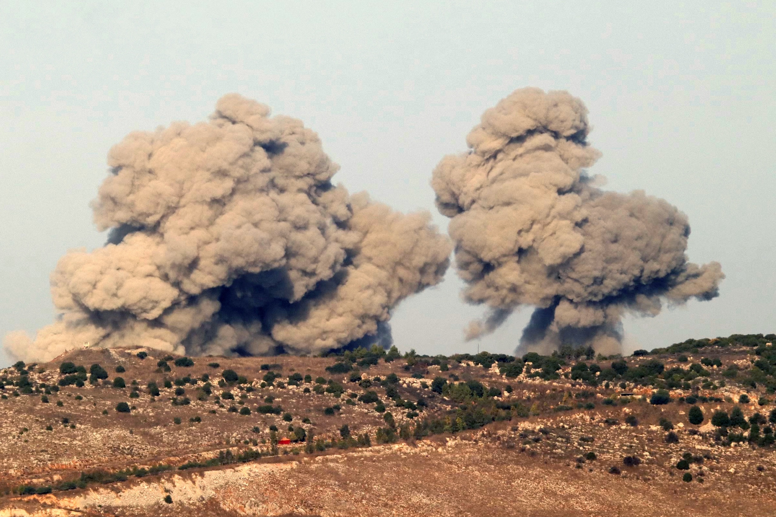 Israel hạ phó chỉ huy lực lượng tinh nhuệ của Hezbollah, cân nhắc lệnh ngừng bắn?- Ảnh 1.