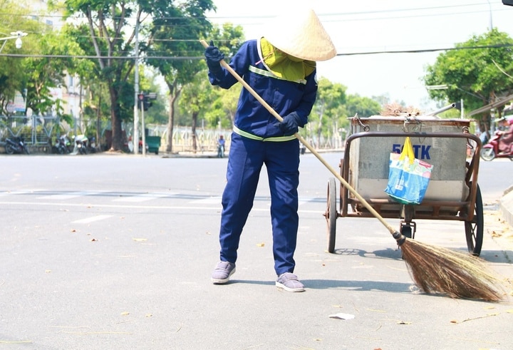 Không nghỉ phép năm, tuỳ từng trường hợp cụ thể mà người lao động có hoặc không được chi trả lương. (Ảnh: Thanh Ba)