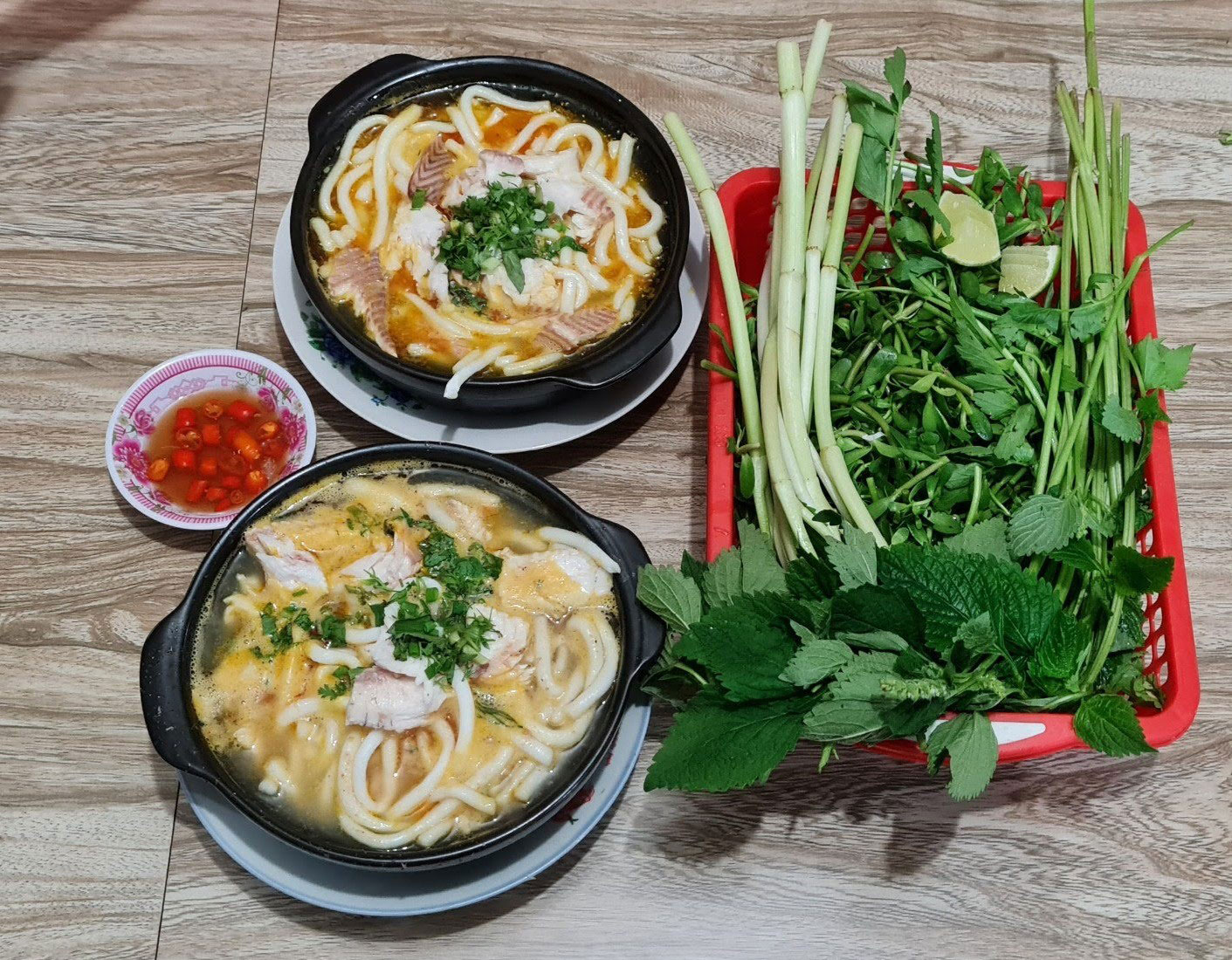 Lạ miệng lẩu bánh canh cá lóc - Ảnh 1.