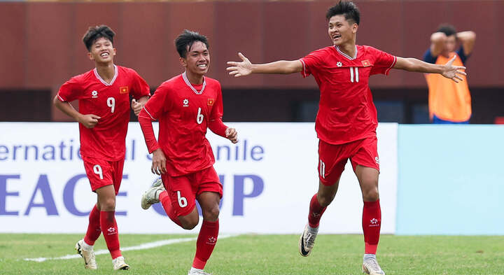 U17 Việt Nam thi đấu trên sân nhà ở vòng loại U17 châu Á 2025.