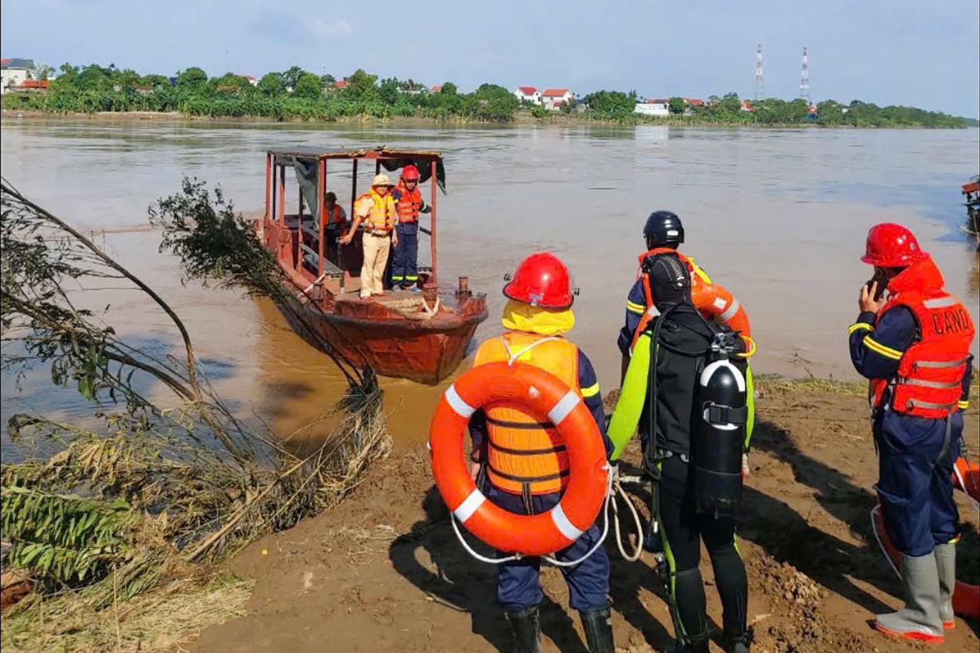 Phó Giám đốc Công an tỉnh Phú Thọ nói về sự cố sập cầu Phong Châu