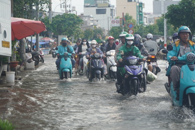 TPHCM sắp đón đỉnh triều cường ảnh 1