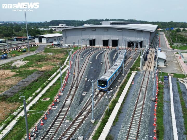 Tuyến Metro số 1 (Bến Thành - Suối Tiên) sẽ vận hạnh thương mại vào cuối năm 2024.