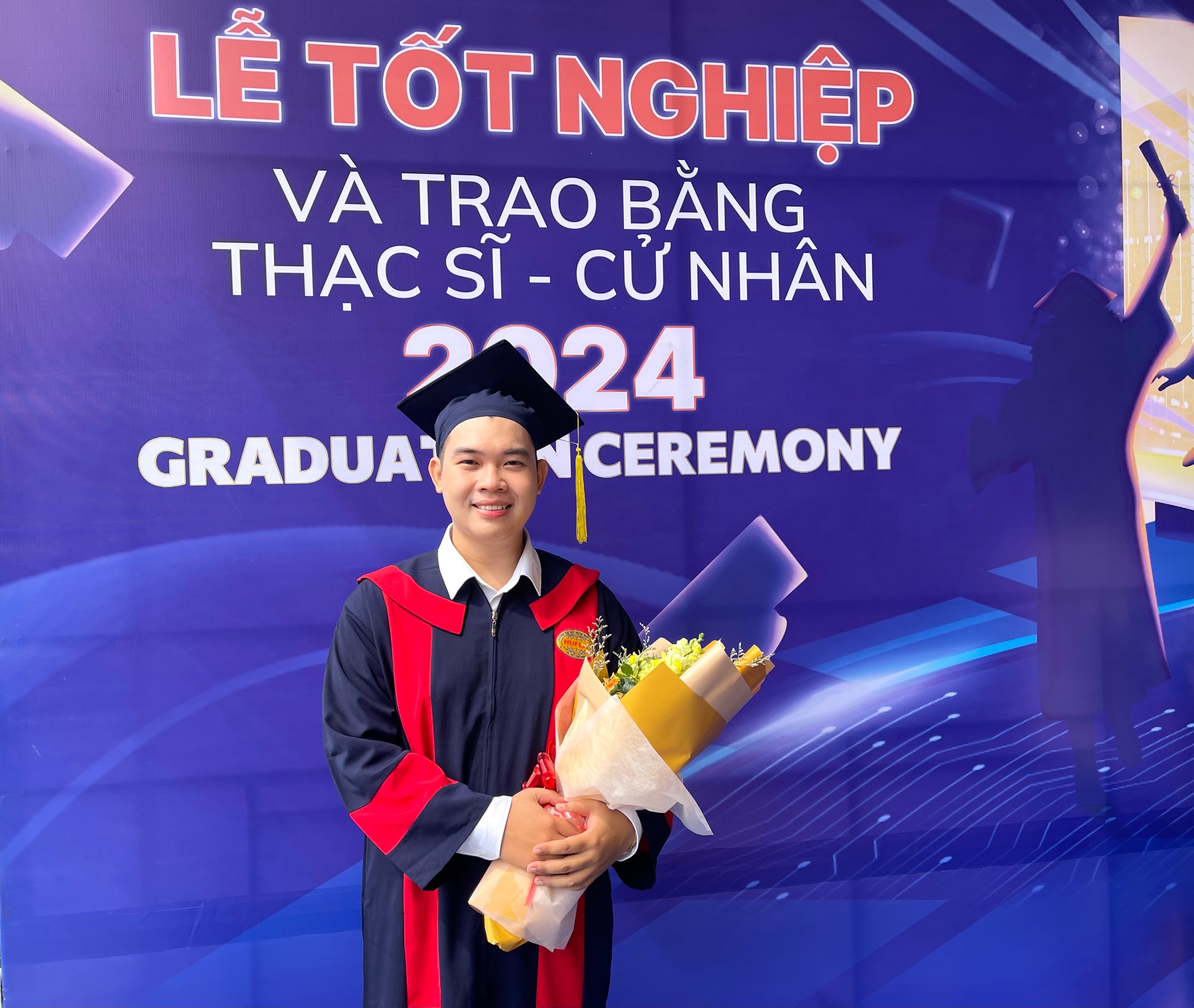 Tân cử nhân tốt nghiệp xuất sắc khiến hội trường rơi nước mắt vì bài phát biểu- Ảnh 1.