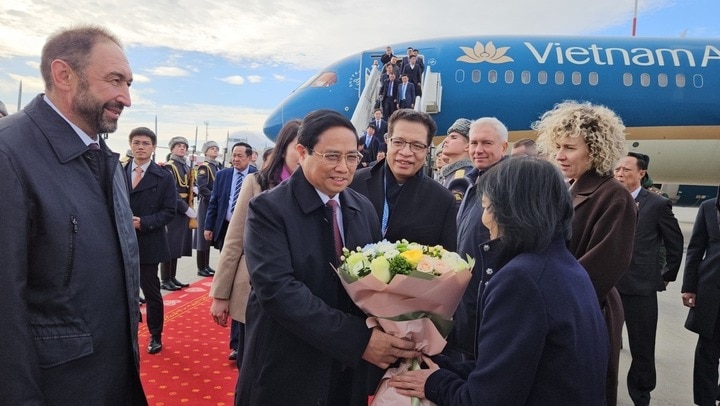 Thủ tướng Phạm Minh Chính đến Liên bang Nga, bắt đầu chuyến công tác tham dự Hội nghị thượng đỉnh BRICS mở rộng