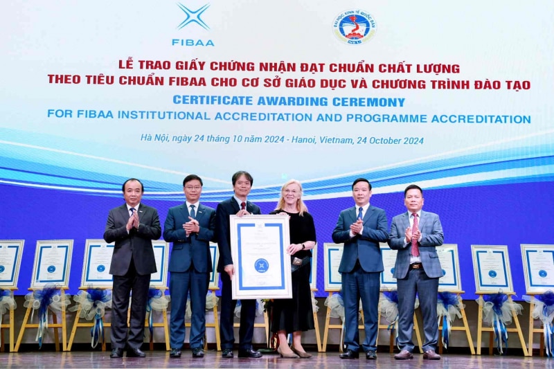 Trường Đại học Kinh tế Quốc dân nhận chứng nhận đạt chuẩn chất lượng quốc tế của FIBAA -0