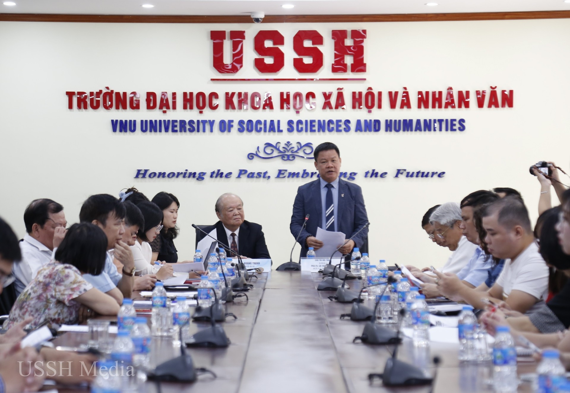 Hội thảo khoa học quốc tế “Hồ Chí Minh – Vì một thế giới hòa bình, hữu nghị và phát triển”. (Ảnh: ussh.vnu.edu.vn)