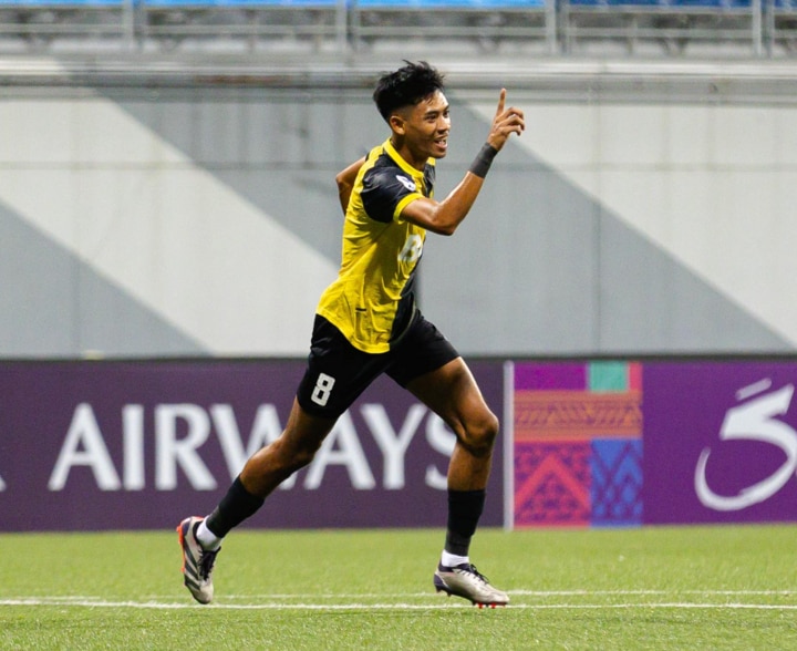 Shah Shahiran mở tỉ số cho Tampines Rovers.