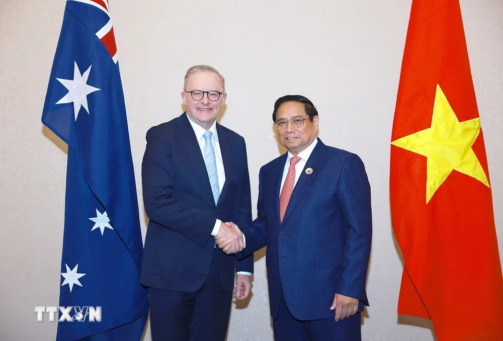 Thủ tướng Phạm Minh Chính gặp Thủ tướng Australia Anthony Albanese. (Ảnh: Dương Giang/TTXVN)