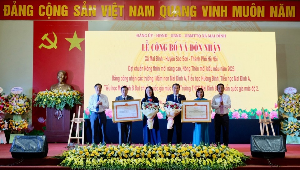 Xã Mai Đình đón bằng công nhận đạt chuẩn nông thôn mới nâng cao, nông thôn mới kiểu mẫu năm 2023.