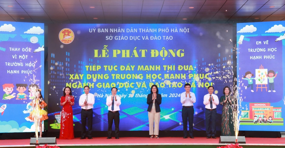 Các đại biểu tại lễ phát động thi đua xây dựng “Trường học hạnh phúc” năm học 2024 - 2025.