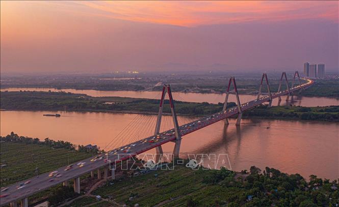 Cầu Nhật Tân - biểu tượng độc đáo của Thủ đô Hà Nội