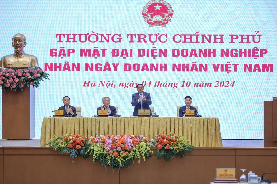 Thủ tướng Phạm Minh Chính chủ trì cuộc gặp mặt các đại diện doanh nghiệp nhân Ngày Doanh nhân Việt Nam 