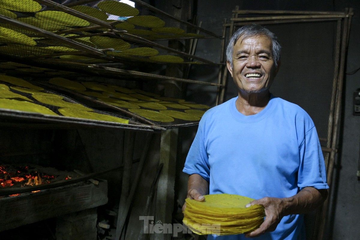 Làng nghề bánh tráng hơn 300 năm tuổi