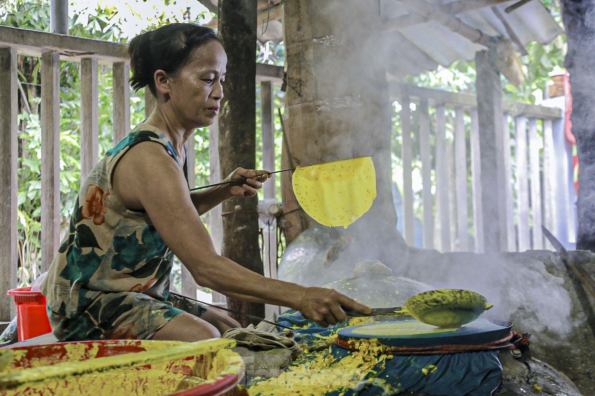 Làng nghề bánh tráng hơn 300 năm tuổi