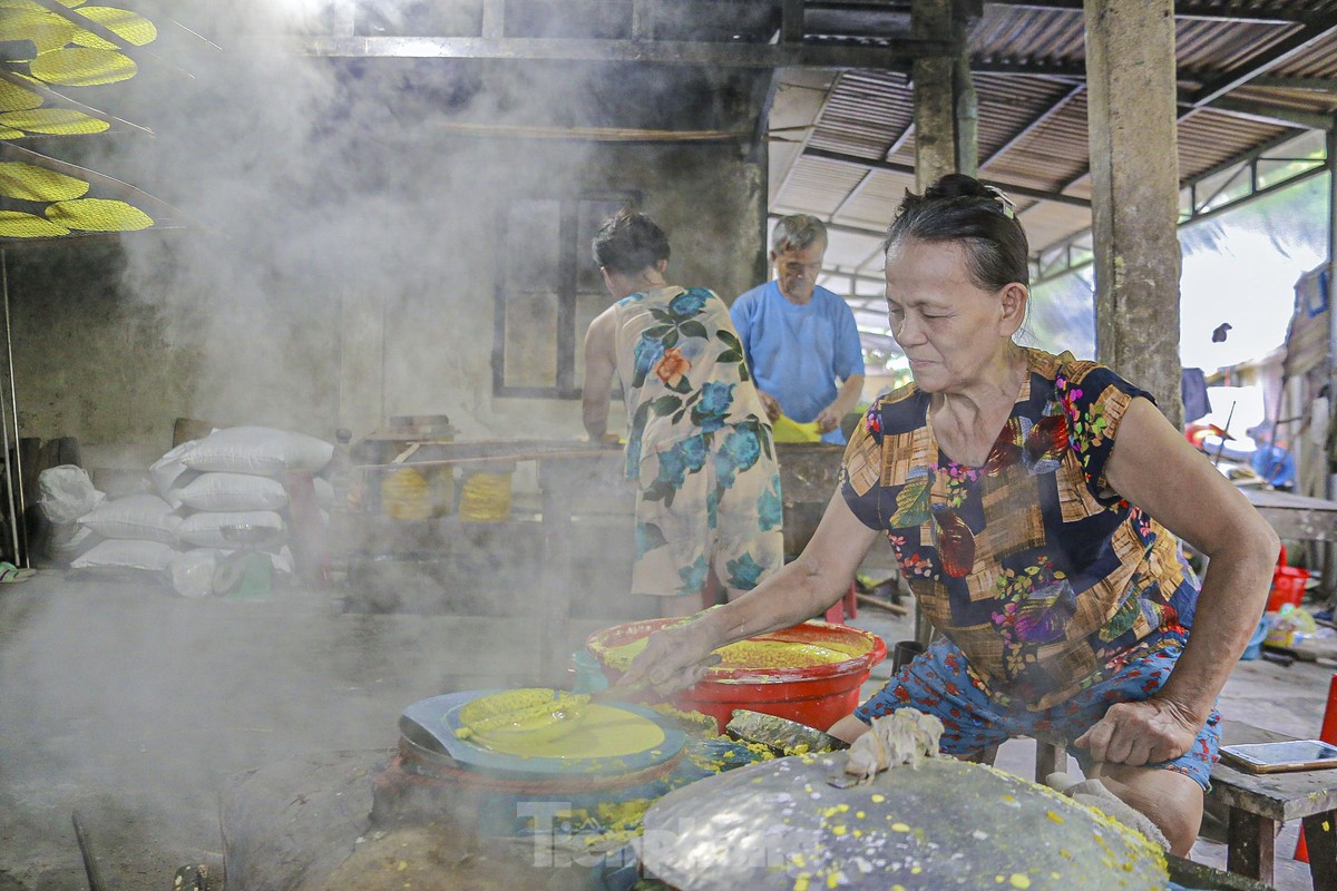 Làng nghề bánh tráng hơn 300 năm tuổi