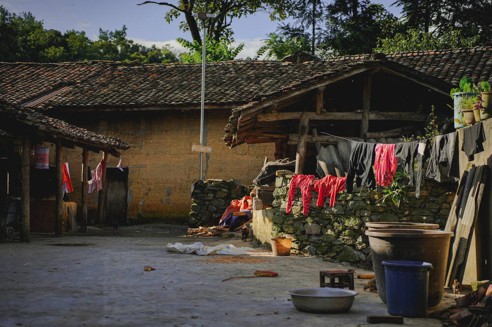 Ngôi làng Thèn Pả như cổ tích dưới chân cột cờ ở Hà Giang