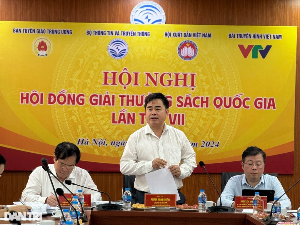 "Sách của tác giả 104 tuổi Nguyễn Đình Tư xứng đáng đạt giải A"