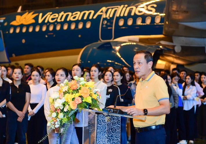 Vietnam Airlines diễn tập quy trình thoát hiểm khẩn nguy, sẵn sàng ứng phó mọi tình huống