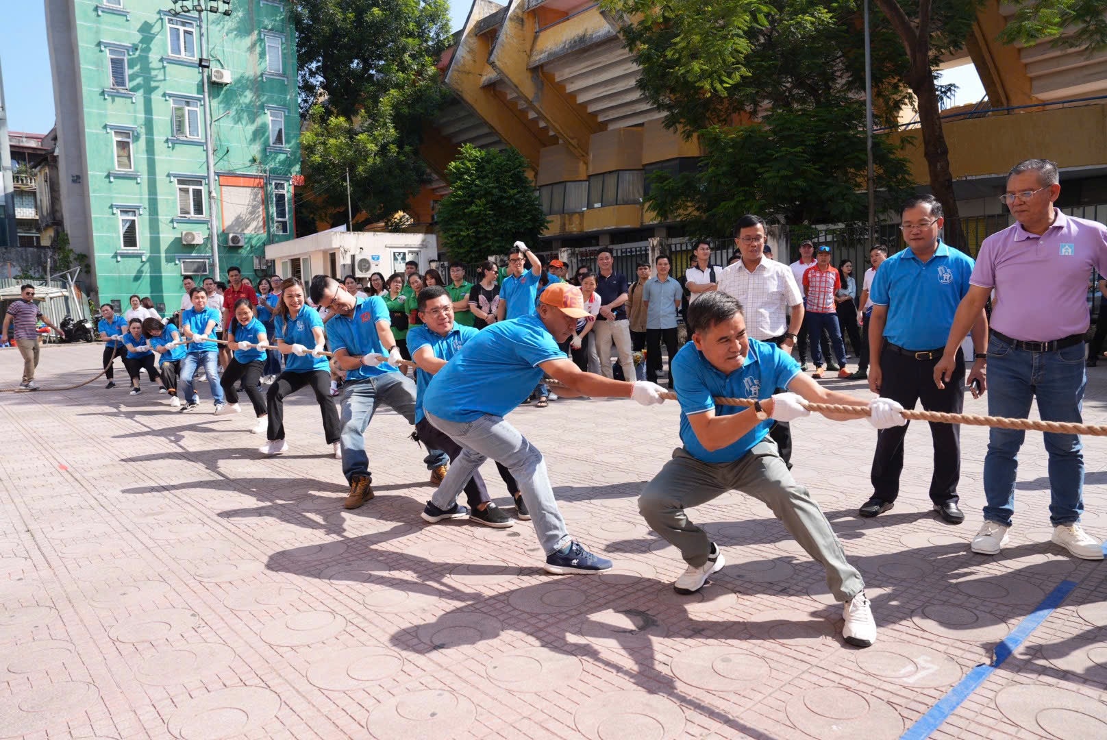 Hàng trăm phóng viên, nhà báo cầm vợt chơi cầu lông, bóng bàn… tại Hội khỏe Hội Nhà báo TP.Hà Nội- Ảnh 7.