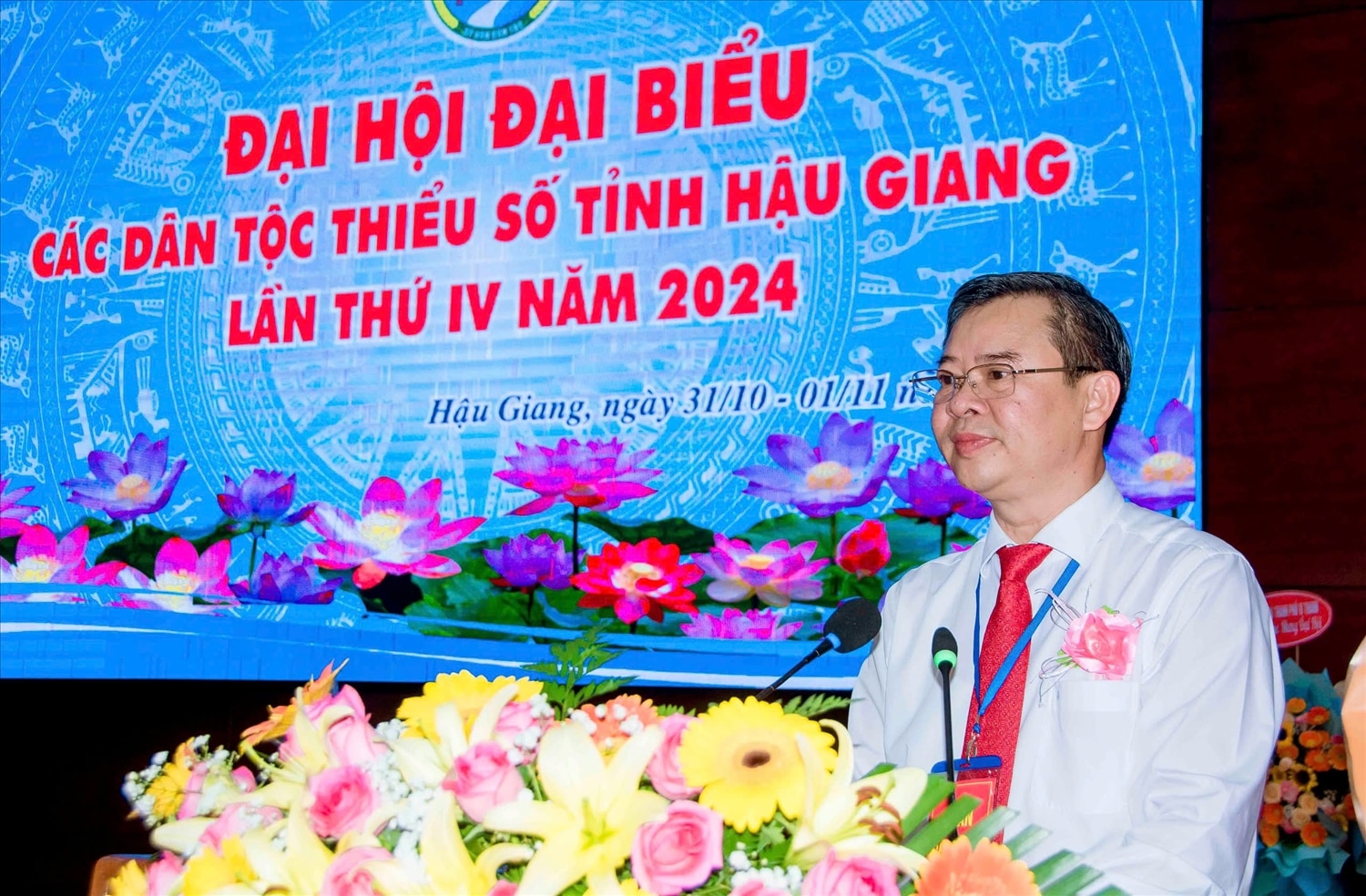 Ông Trương Cảnh Tuyên, Ủy viên Ban Thường vụ Tỉnh ủy, Phó Chủ tịch Thường trực Ủy ban nhân dân tỉnh, Trưởng Ban Chỉ đạo Đại hội, phát biểu tại Đại hội