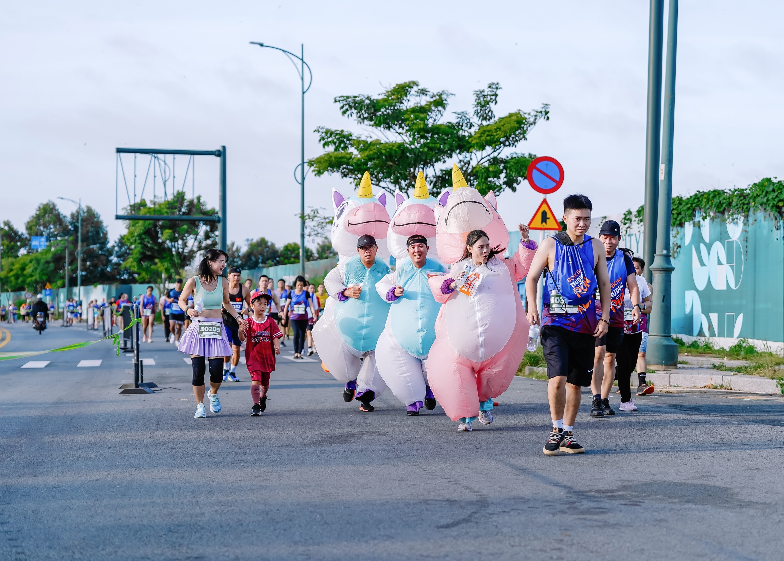 Sắp diễn ra giải chạy bán marathon, bắt trọn khoảnh khắc đẹp TP.Thủ Đức- Ảnh 2.