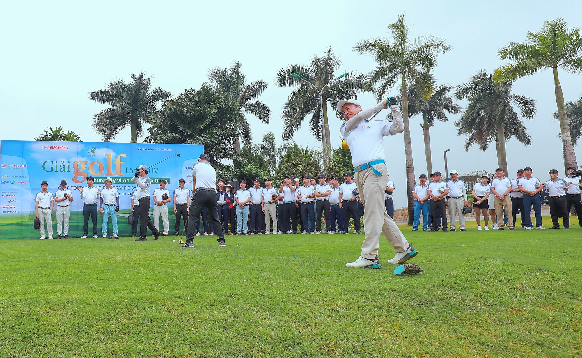 Giải golf Chung tay vì ATGT: Lan tỏa điều thiện từ cầu nối nhân ái- Ảnh 3.