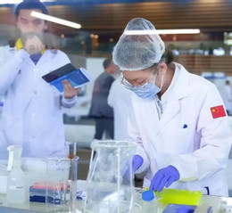 ນັກຮຽນຍິງ ອາຍຸ 19 ປີ ຊະນະການແຂ່ງຂັນດົນຕີລະດັບໂລກ (3).jpg