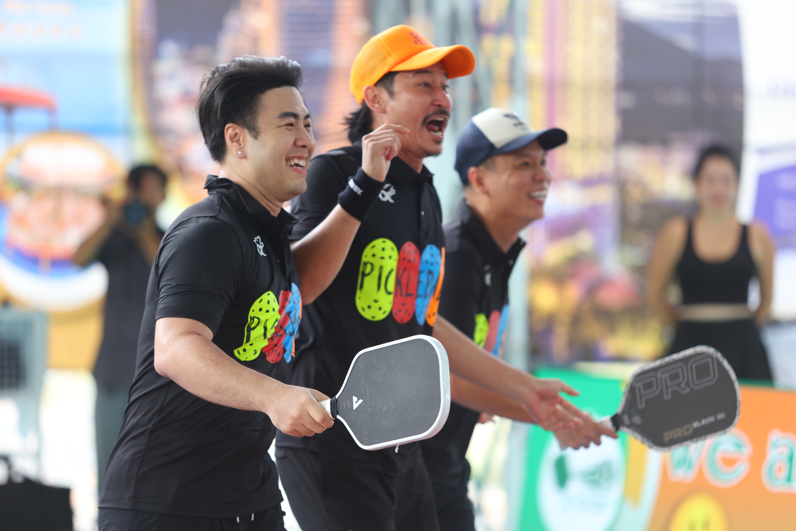 Diễn viên Huy Khánh, ca sĩ Akira Phan 'cháy' hết mình cùng giải pickleball đầy ý nghĩa- Ảnh 11.