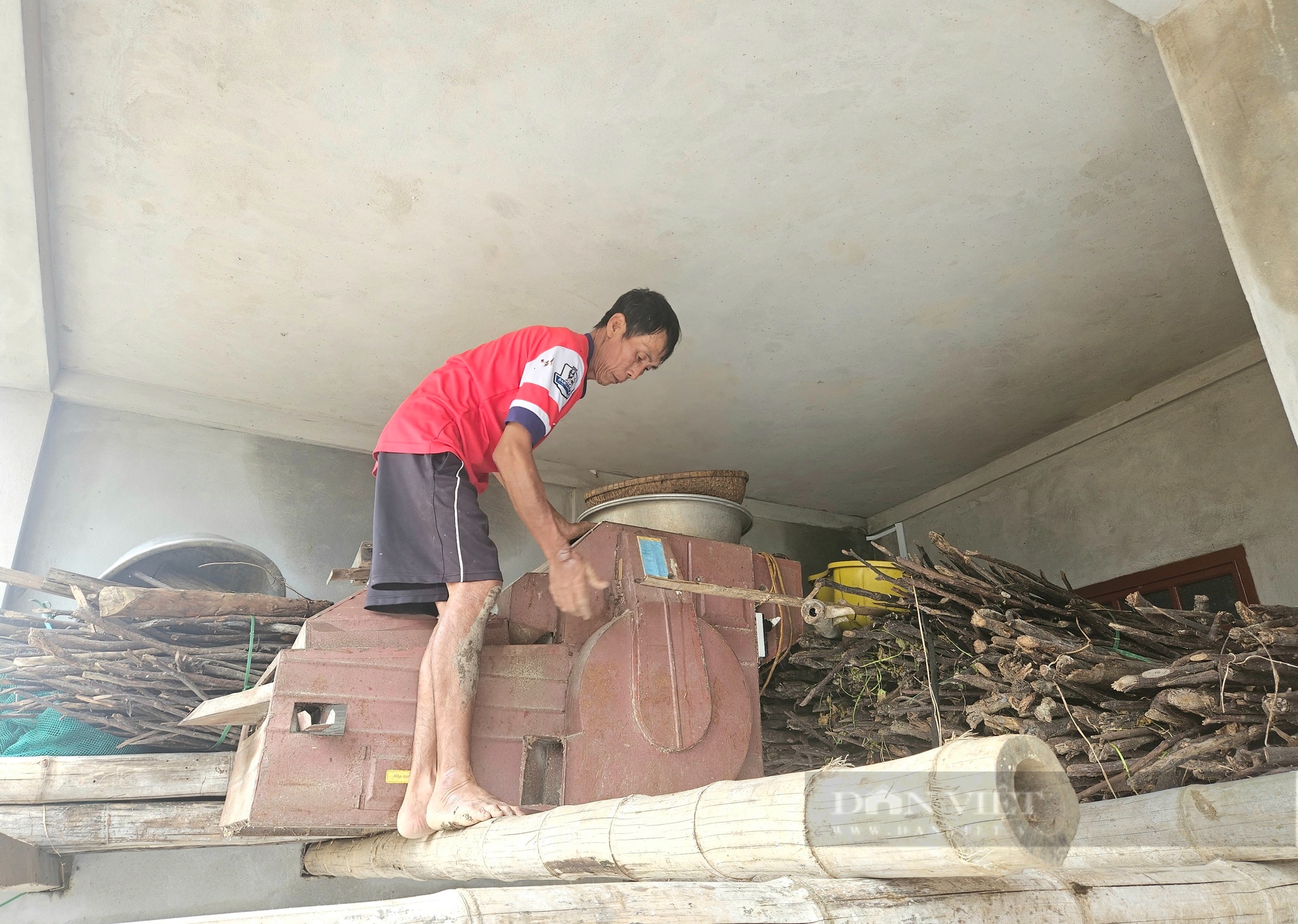 Người dân vùng lũ Quảng Bình không buồn dọn nhà vì lo đợt mưa lớn sắp tới- Ảnh 4.