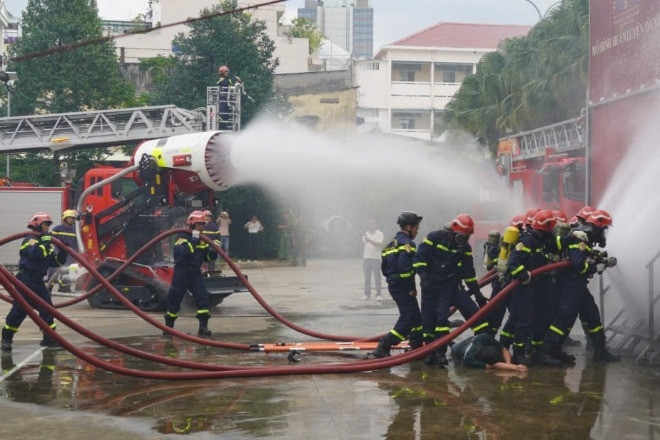 TPHCM lập 2 tổ cảnh sát chữa cháy, cứu hộ cứu nạn đặc biệt tinh nhuệ