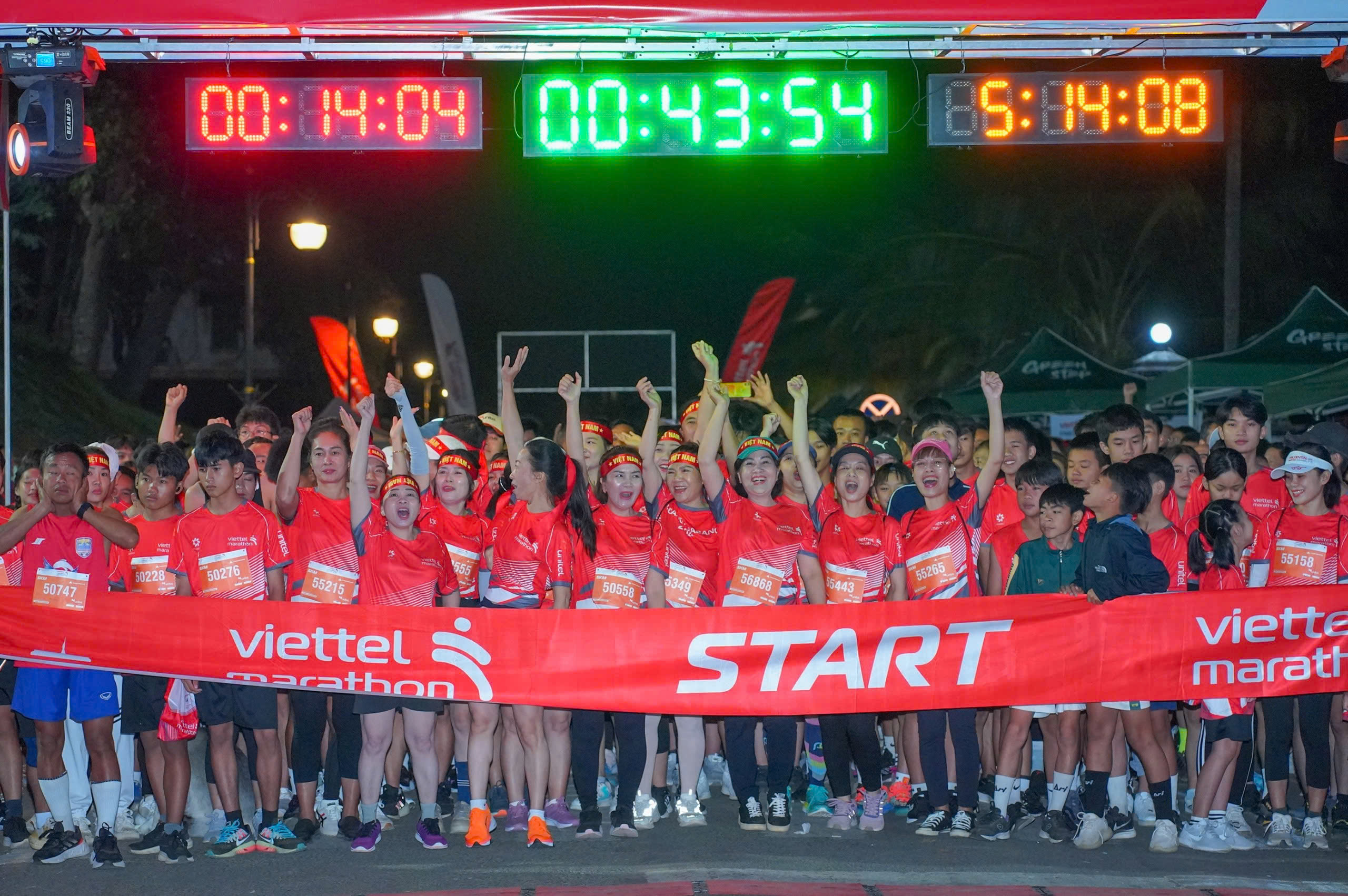 Cánh én lạ người Việt vượt qua hàng nghìn VĐV, vô địch chặng đầu Viettel marathon 2024- Ảnh 4.