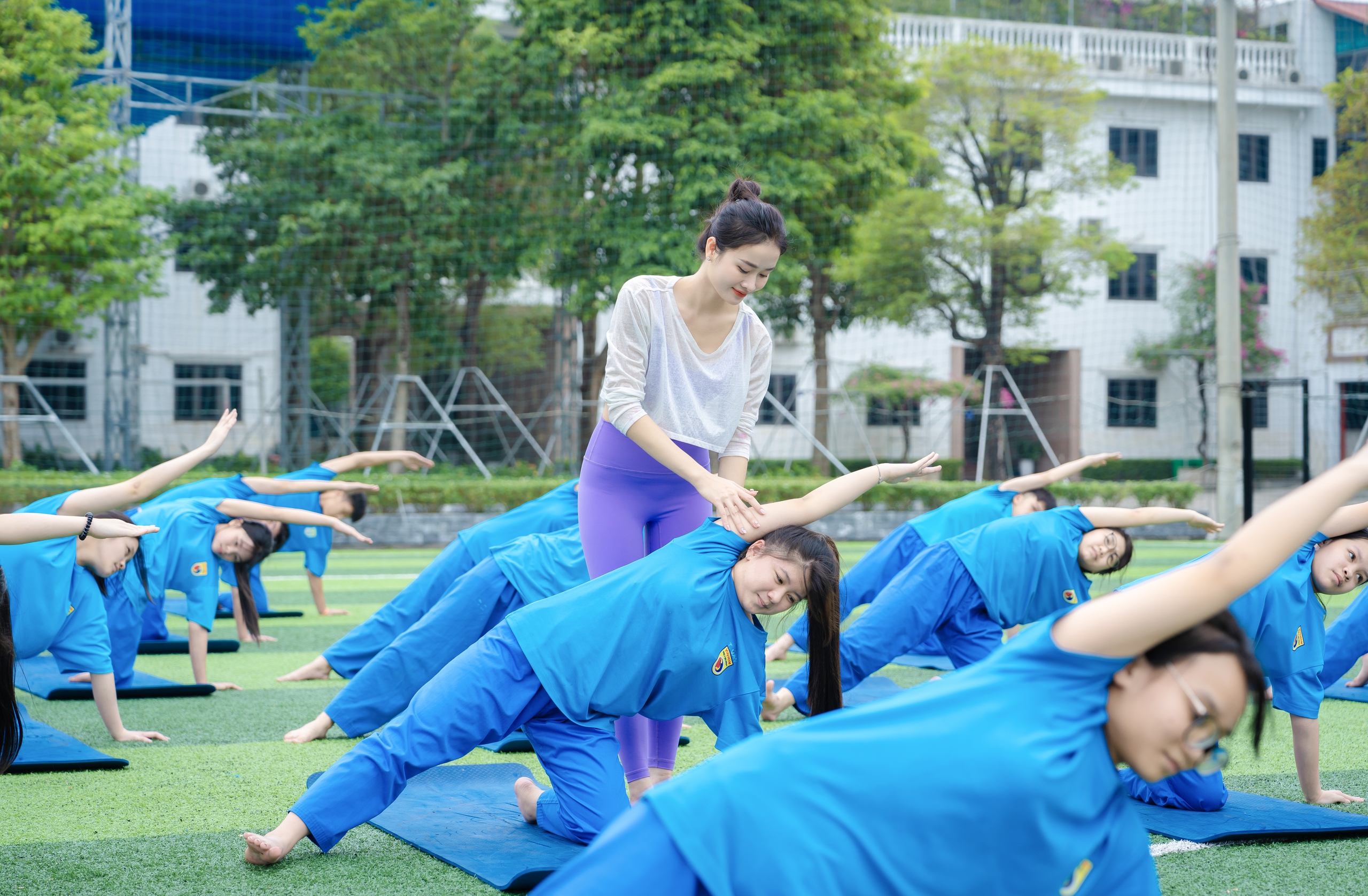 Hoa Hậu Yoga Việt Nam 2024 Nguyễn Thị Huyền: Giáo viên trẻ tâm huyết của Trường IVS- Ảnh 3.