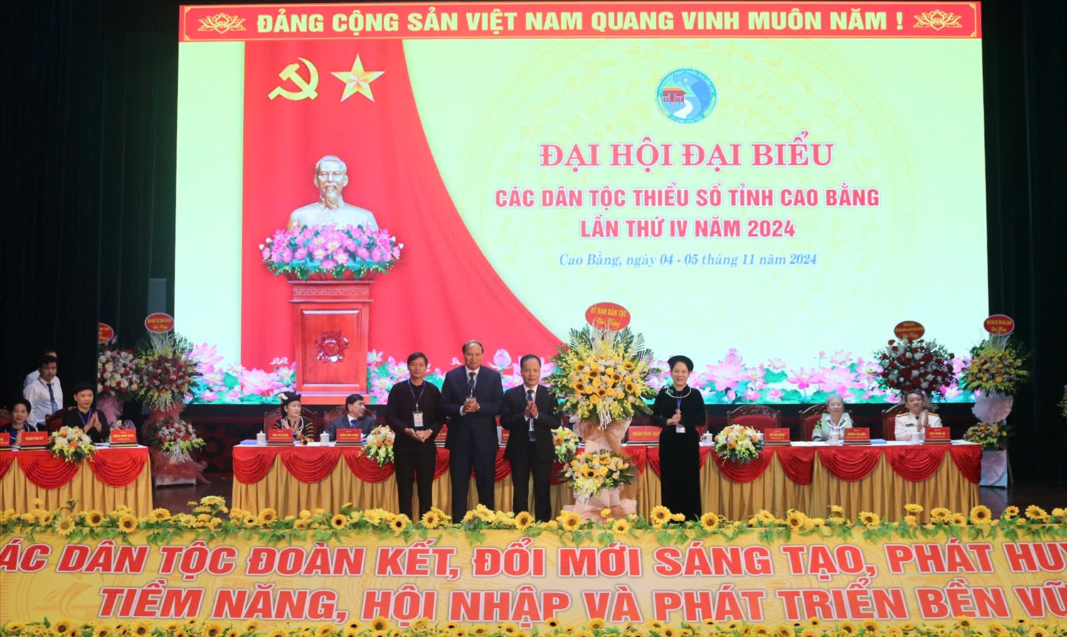 Đại hội đại biểu các DTTS tỉnh Cao Bằng lần thứ IV - năm 2024 thành công tốt đẹp 2