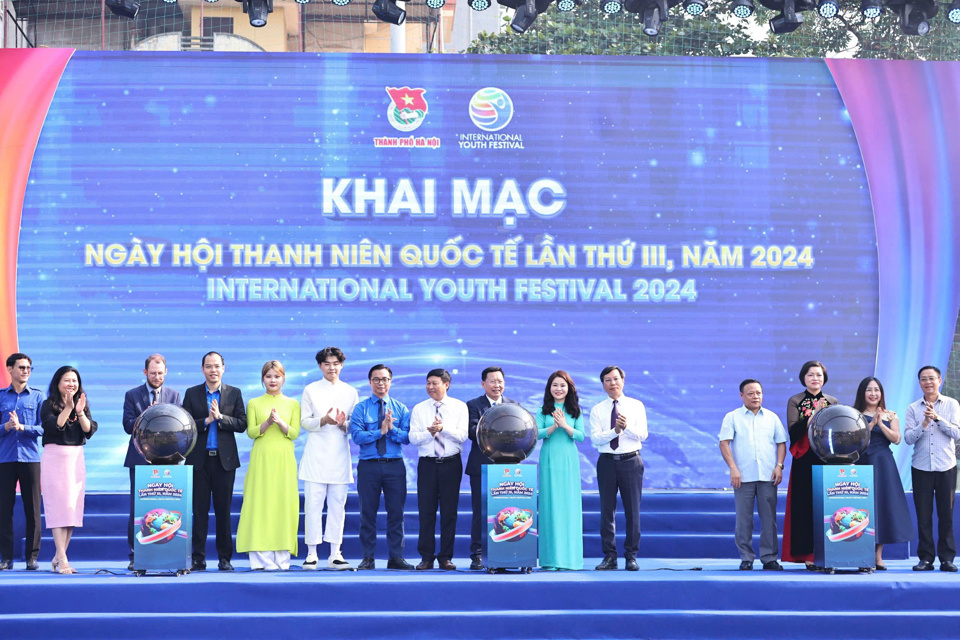 Các đại biểu khai mạc Festival Thanh niên quốc tế lần thứ III - năm 2024.