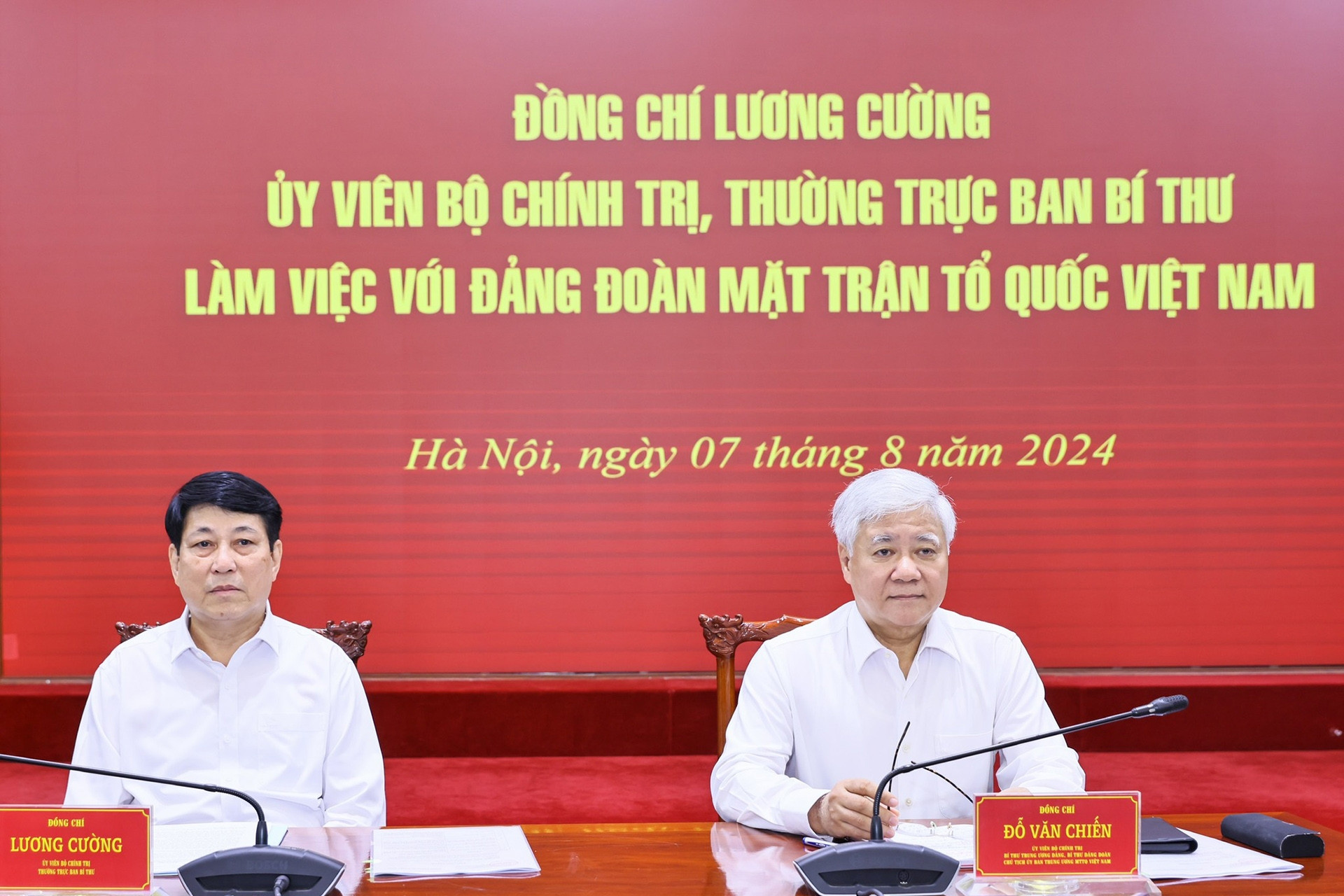 Thường trực Ban Bí thư: Chú trọng nội dung văn kiện, công tác nhân sự Đại hội 14